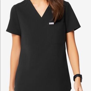 Figs 3 pocket scrub top